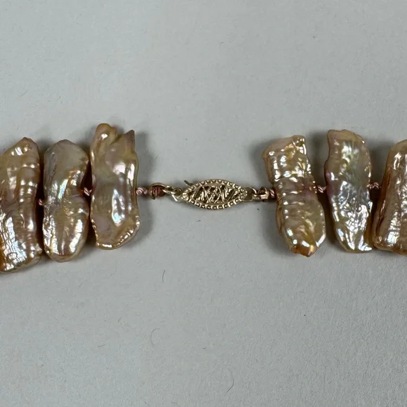 Freshwater biwa pearl necklace with 14k gold clasp - Picture 3 of 7